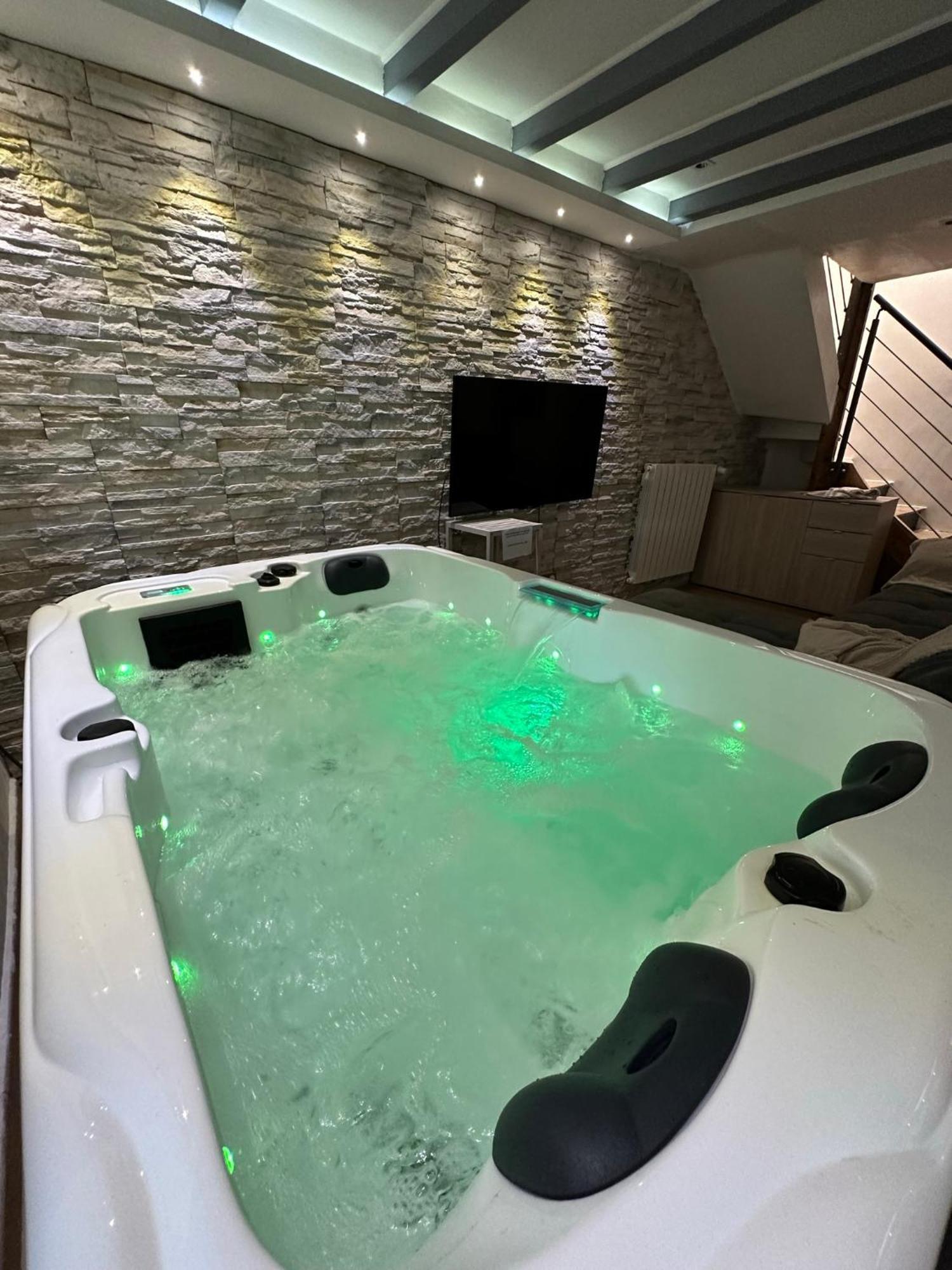 Villa Maison Avec Spa à Maisdon-sur-Sevre Extérieur photo